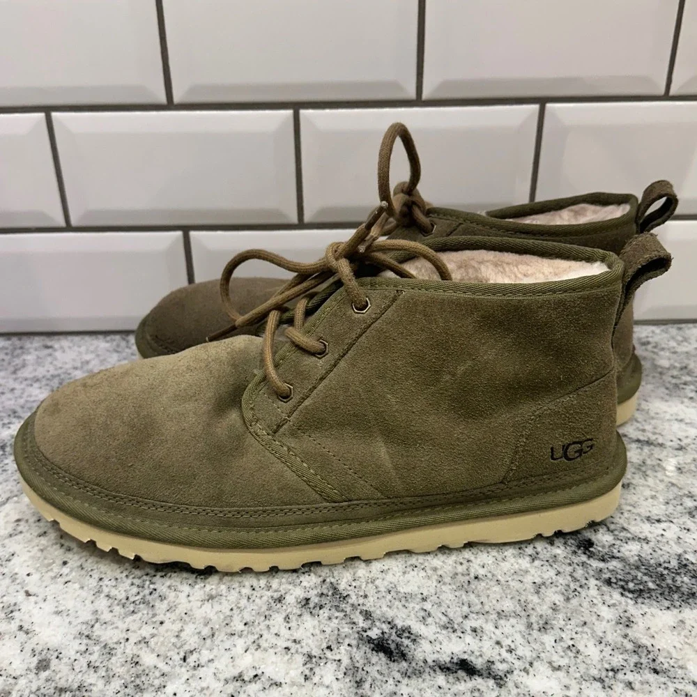 UGG Neumel Chukka‎ Boots Olive Green Suede Shearling Lined Men's Size 10